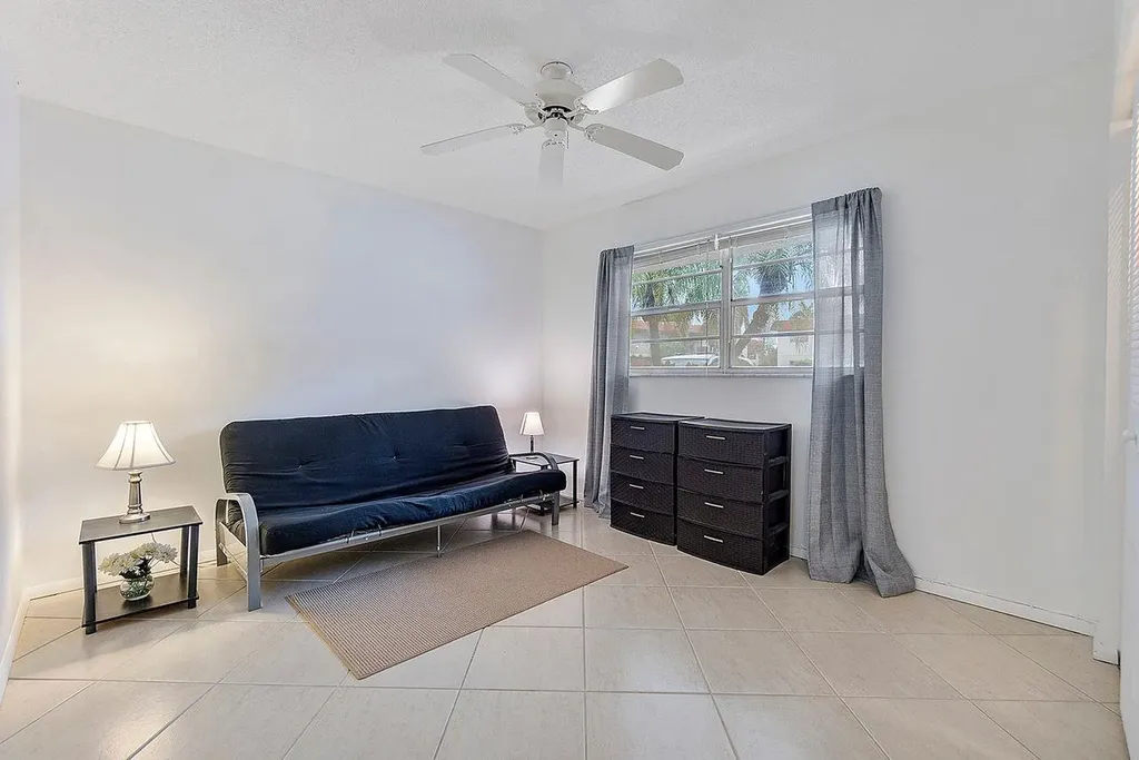 31 Abbey Lane Delray Beach FL 33446