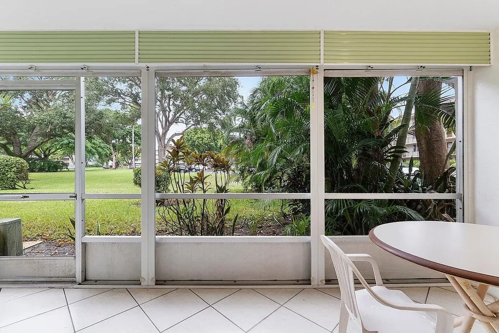 31 Abbey Lane Delray Beach FL 33446