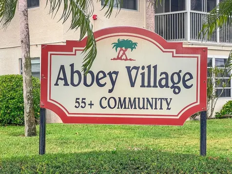 31 Abbey Lane Delray Beach FL 33446