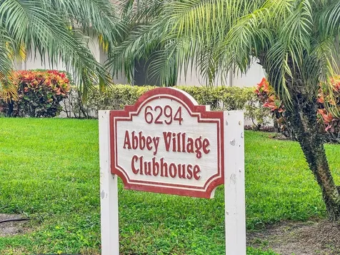 31 Abbey Lane Delray Beach FL 33446