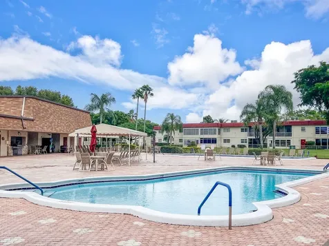 31 Abbey Lane Delray Beach FL 33446