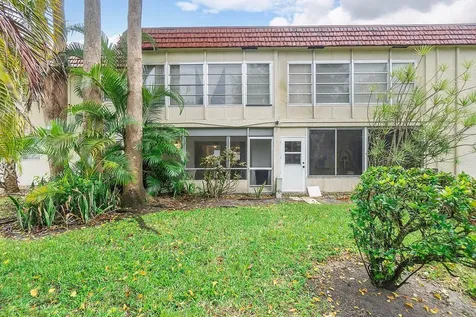 31 Abbey Lane Delray Beach FL 33446