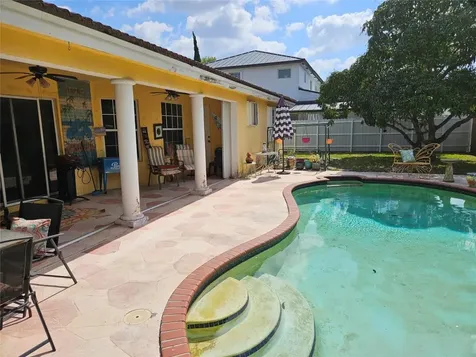 15518 SW 168th Terrace Miami FL 33187