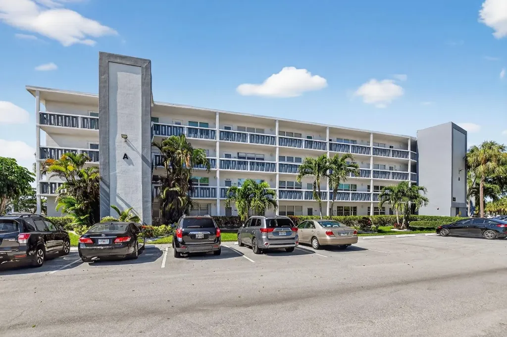 2005 Berkshire A Deerfield Beach FL 33442