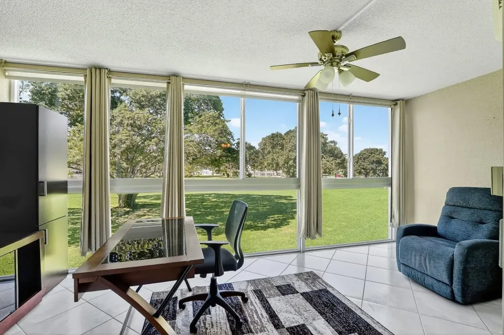 2005 Berkshire A Deerfield Beach FL 33442