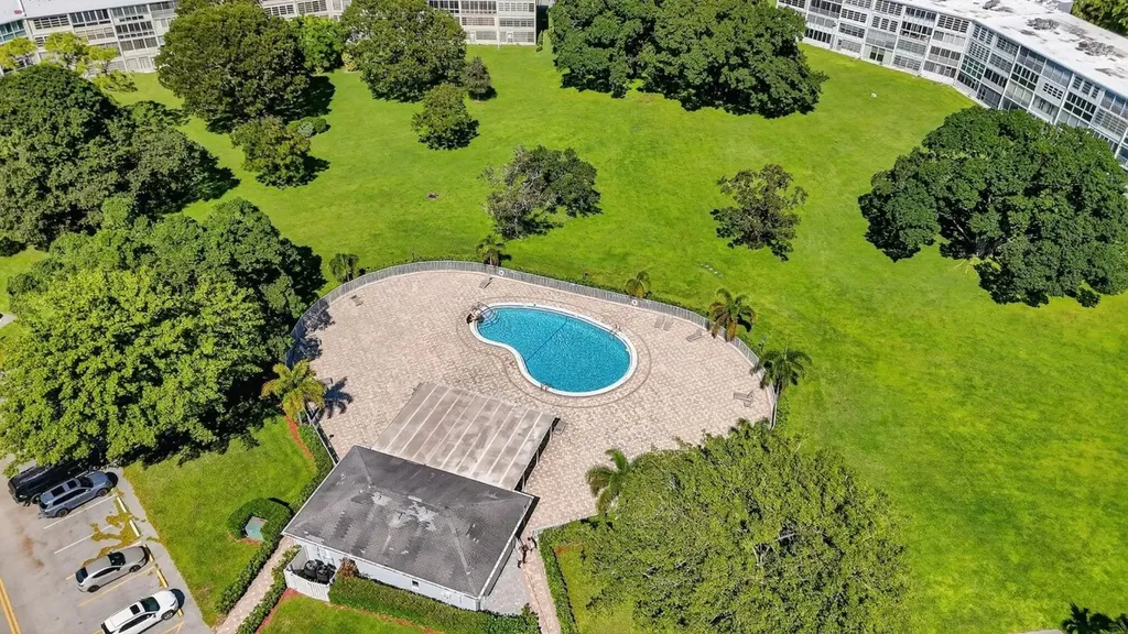 2005 Berkshire A Deerfield Beach FL 33442