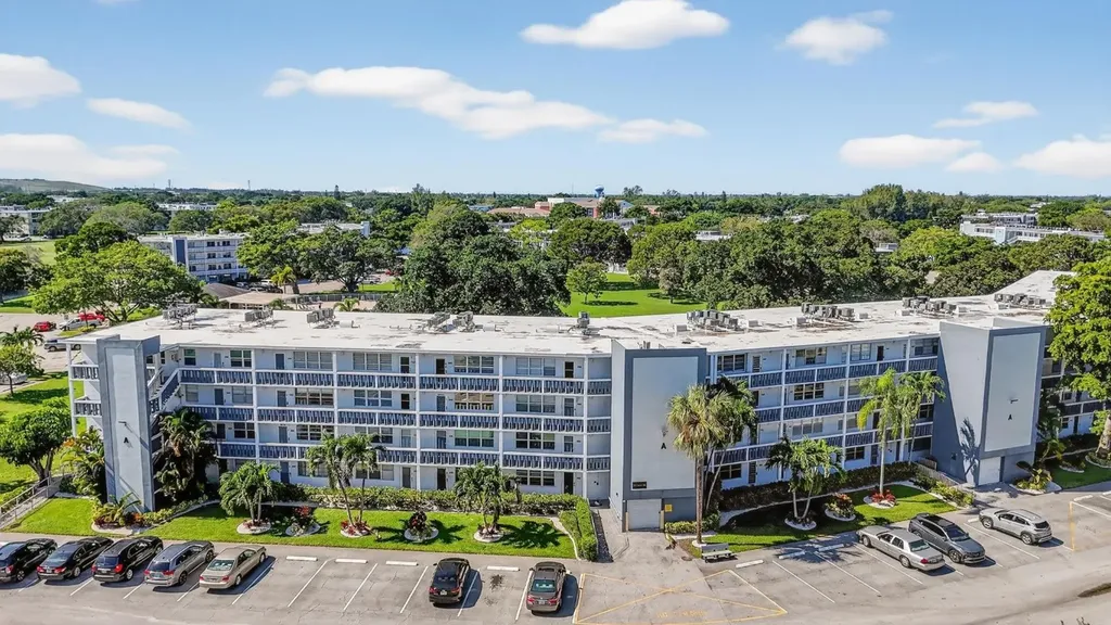 2005 Berkshire A Deerfield Beach FL 33442