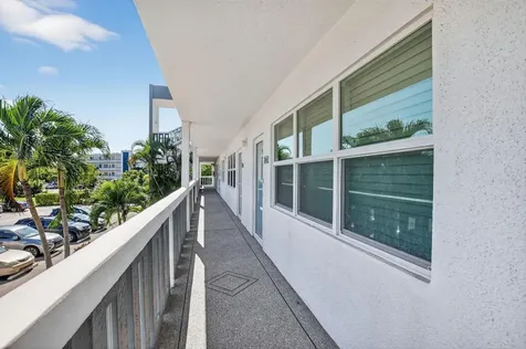 2005 Berkshire A Deerfield Beach FL 33442