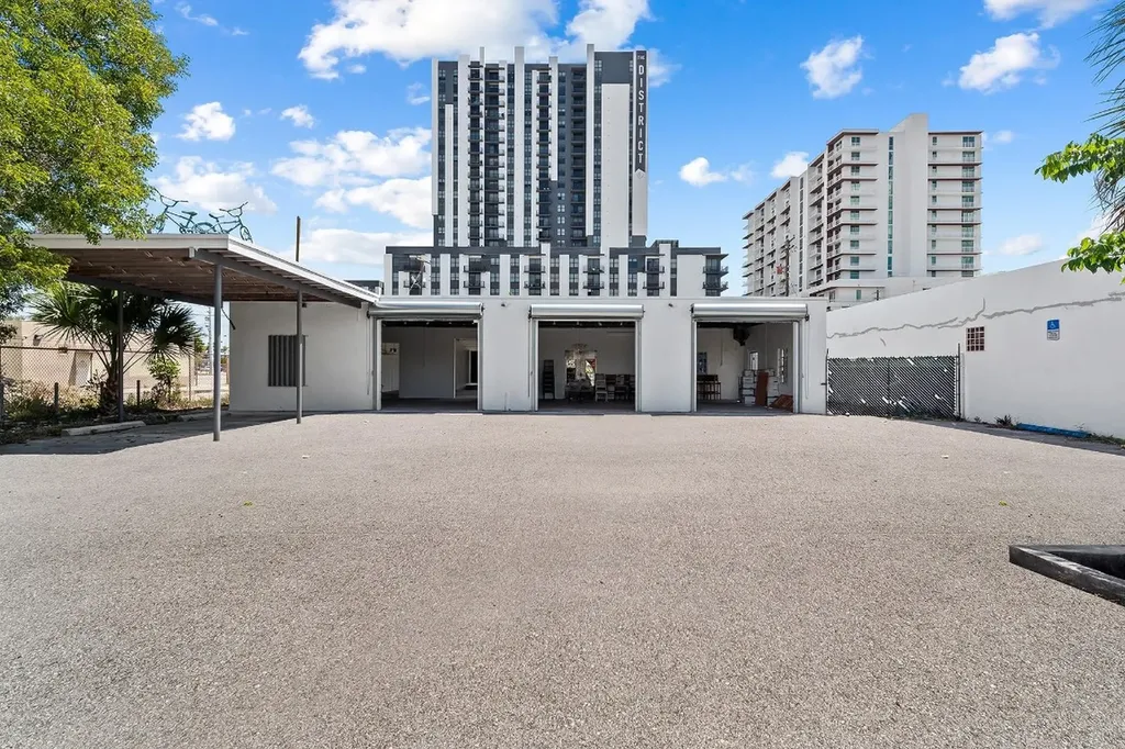804-810 NE 4th Avenue Fort Lauderdale FL 33304
