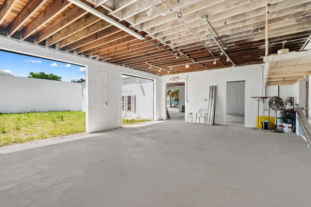 804-810 NE 4th Avenue Fort Lauderdale FL 33304