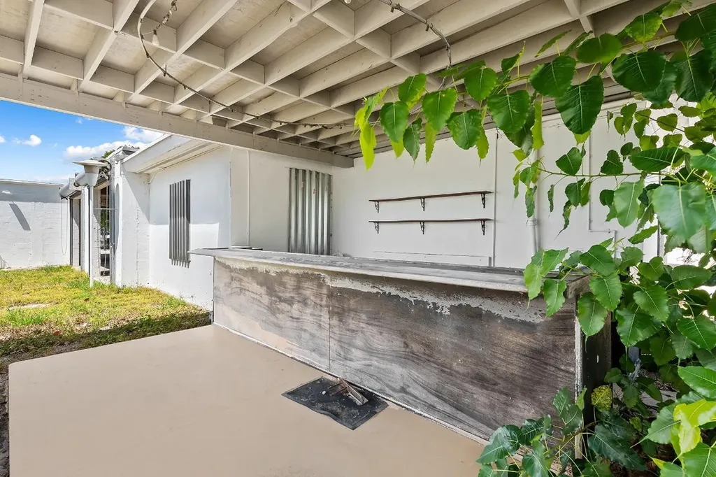 804-810 NE 4th Avenue Fort Lauderdale FL 33304