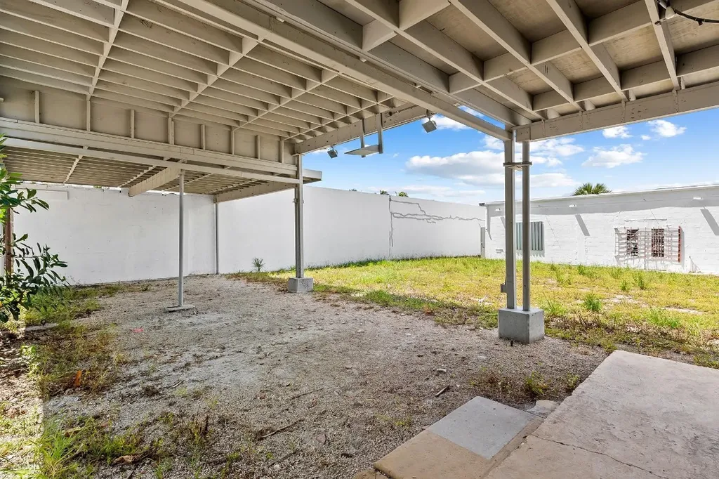 804-810 NE 4th Avenue Fort Lauderdale FL 33304
