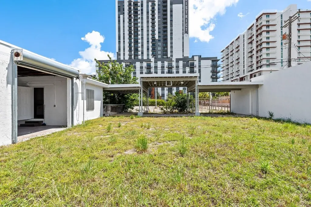 804-810 NE 4th Avenue Fort Lauderdale FL 33304