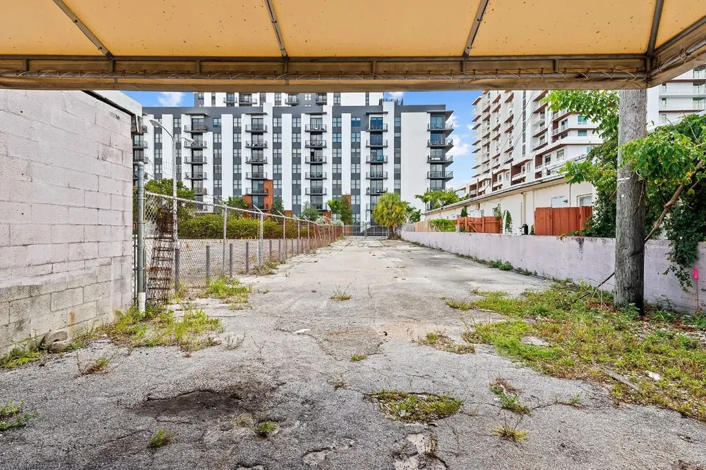 804-810 NE 4th Avenue Fort Lauderdale FL 33304