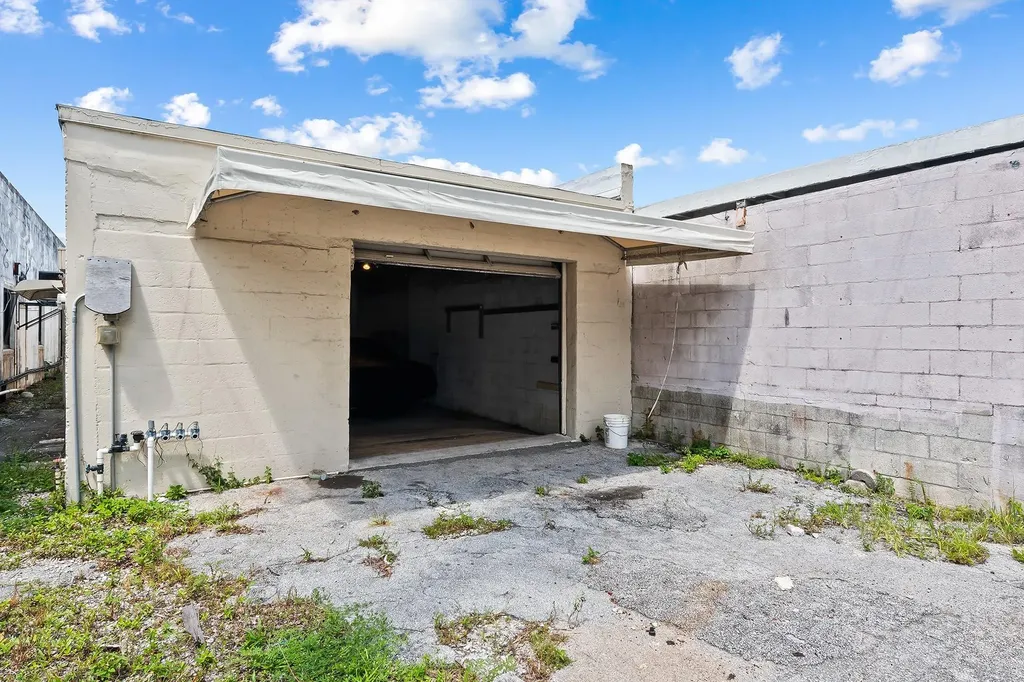804-810 NE 4th Avenue Fort Lauderdale FL 33304