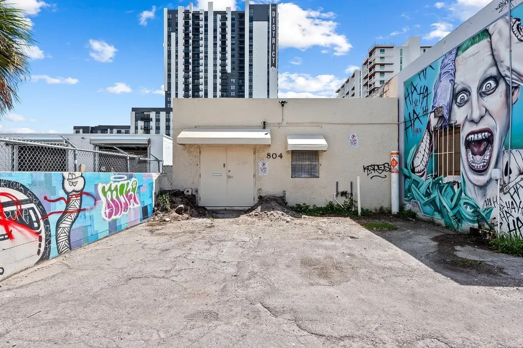 804-810 NE 4th Avenue Fort Lauderdale FL 33304