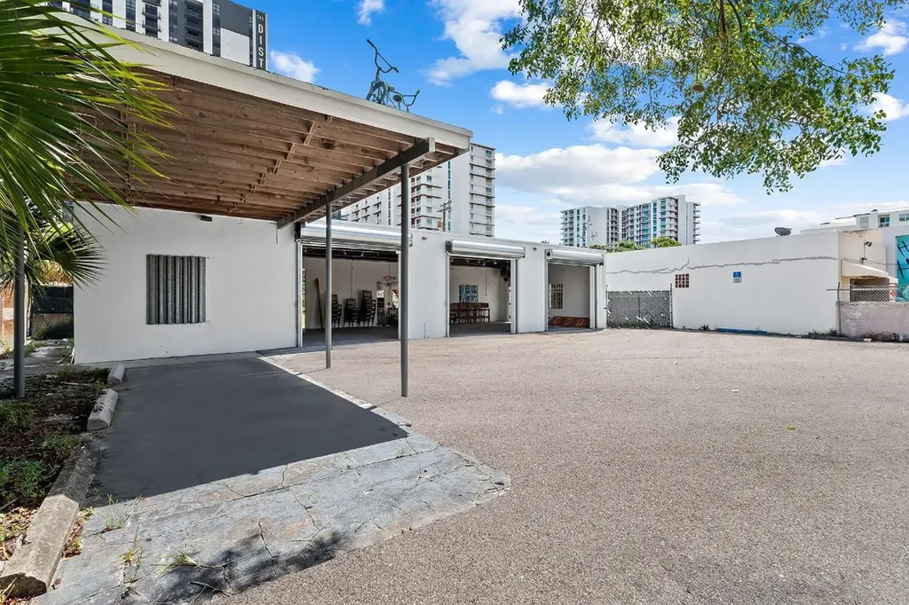 804-810 NE 4th Avenue Fort Lauderdale FL 33304