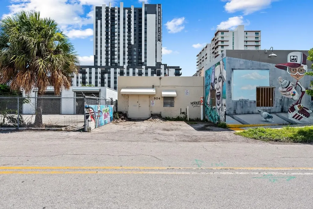 804-810 NE 4th Avenue Fort Lauderdale FL 33304