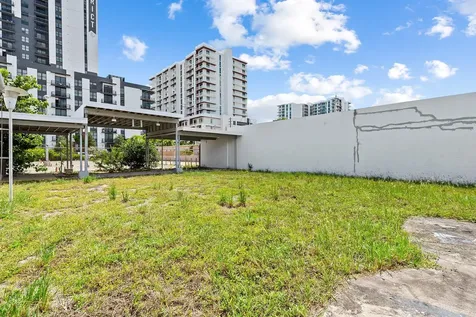 804-810 NE 4th Avenue Fort Lauderdale FL 33304