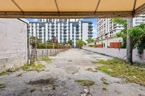 804-810 NE 4th Avenue Fort Lauderdale FL 33304