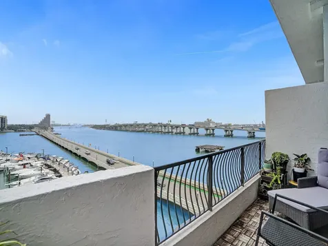 555 NE 15th Street Miami FL 33132