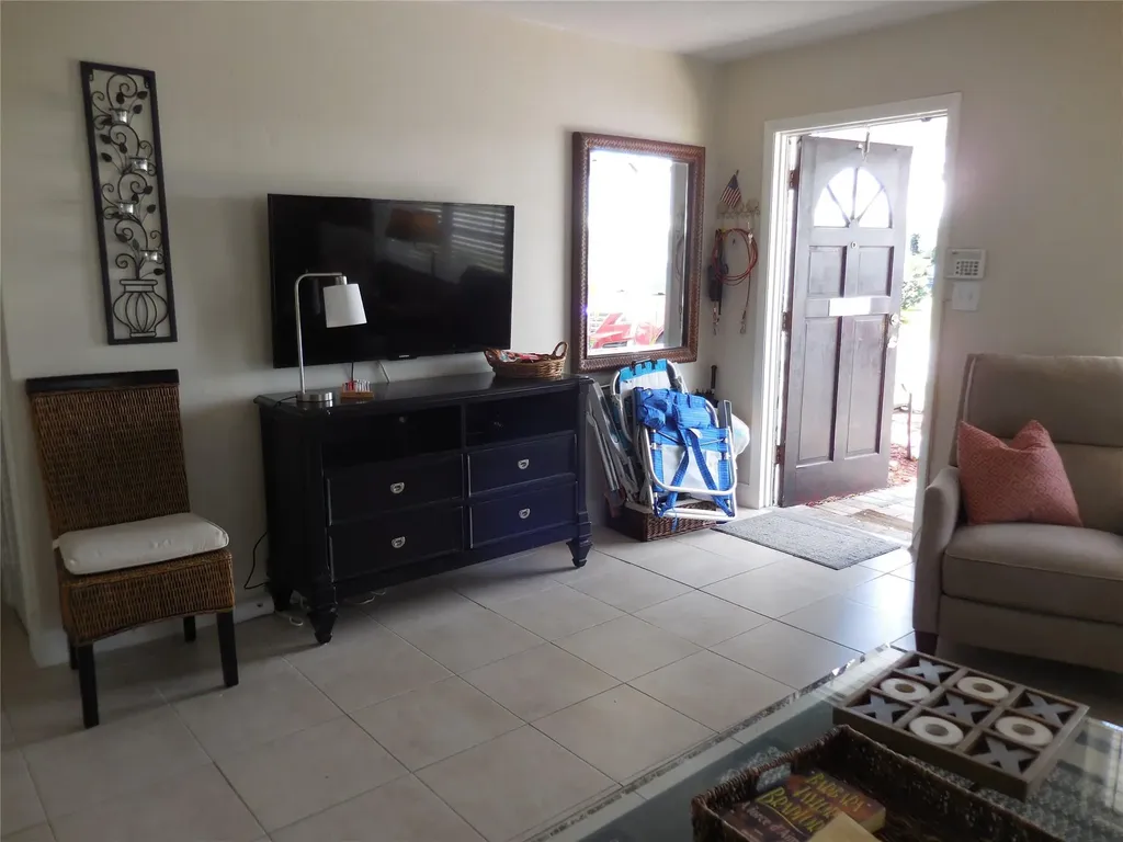 3050 NW 1st Avenue Pompano Beach FL 33064