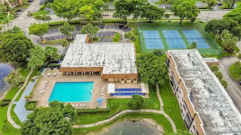 6095 N Sabal Palm Boulevard Tamarac FL 33319