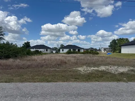 537 NW 15 Terrace Cape Coral FL 33993