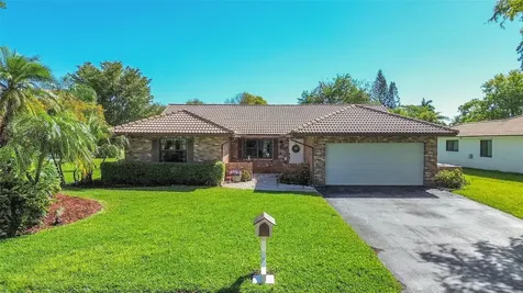 935 NW 110th Lane Coral Springs FL 33071