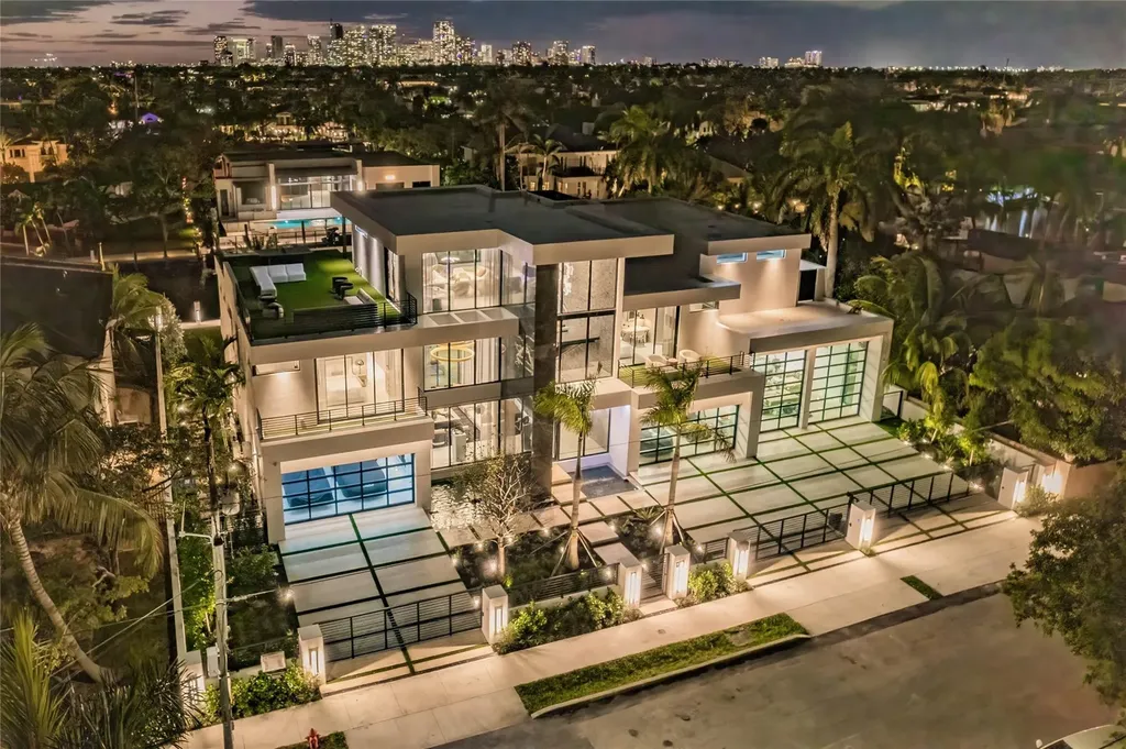 725 Poinciana Drive Fort Lauderdale FL 33301