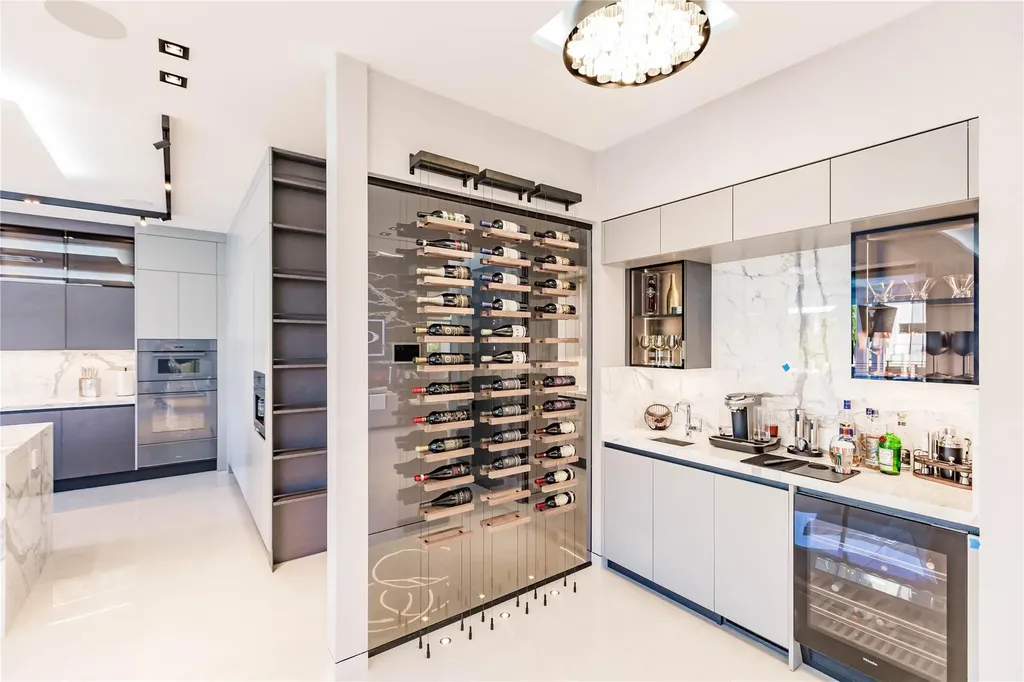 725 Poinciana Drive Fort Lauderdale FL 33301