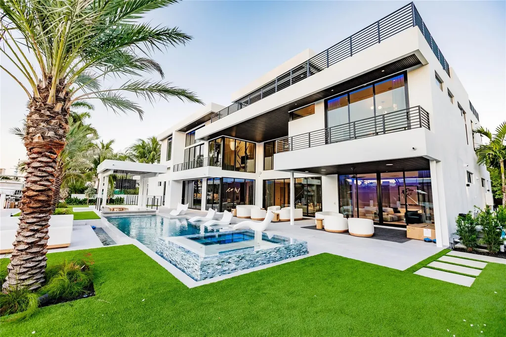 725 Poinciana Drive Fort Lauderdale FL 33301