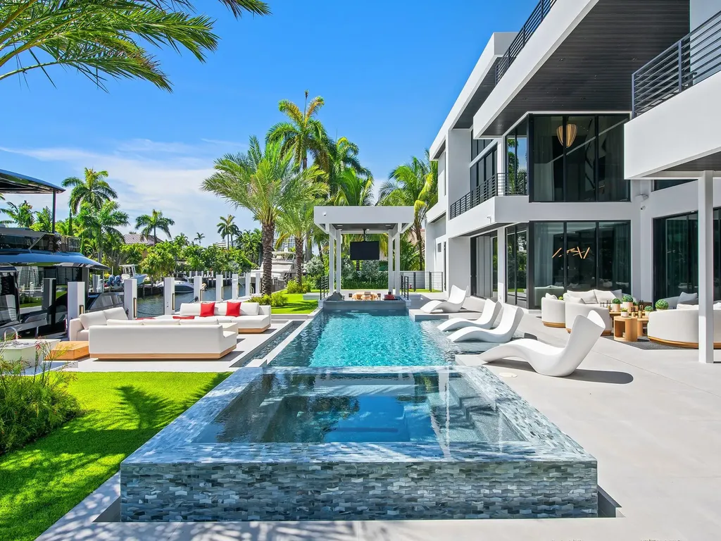 725 Poinciana Drive Fort Lauderdale FL 33301