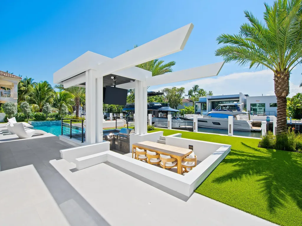 725 Poinciana Drive Fort Lauderdale FL 33301