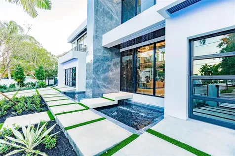 725 Poinciana Drive Fort Lauderdale FL 33301
