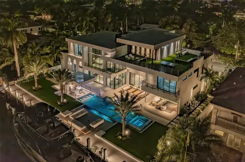 725 Poinciana Drive Fort Lauderdale FL 33301