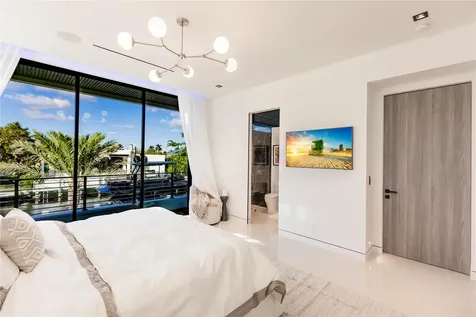 725 Poinciana Drive Fort Lauderdale FL 33301