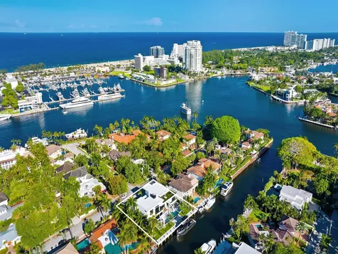725 Poinciana Drive Fort Lauderdale FL 33301