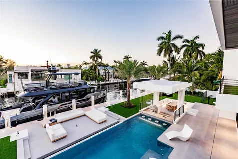 725 Poinciana Drive Fort Lauderdale FL 33301