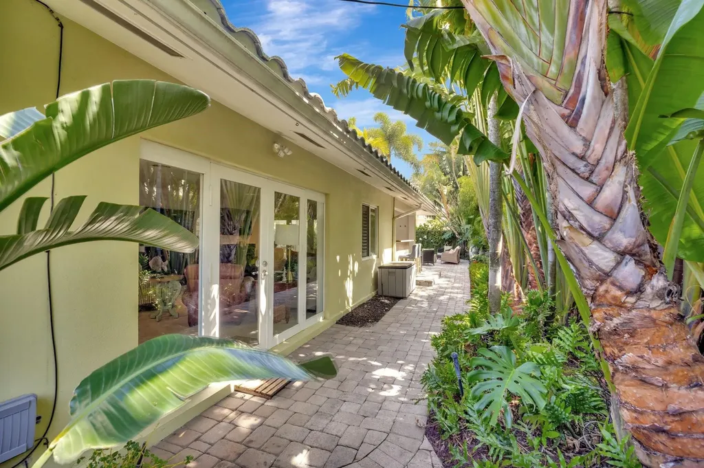 2601 NE 27th Terrace Fort Lauderdale FL 33306