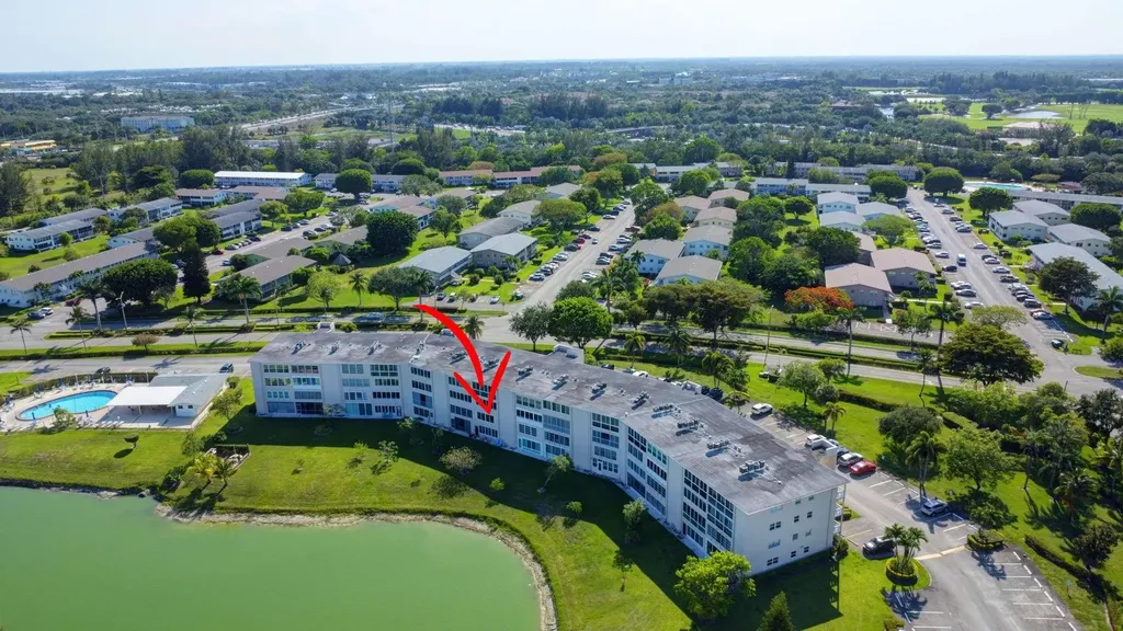 267 Wellington J West Palm Beach FL 33417