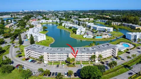 267 Wellington J West Palm Beach FL 33417