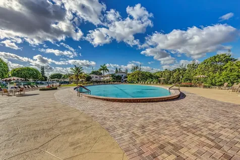 267 Wellington J West Palm Beach FL 33417