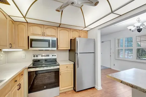 267 Wellington J West Palm Beach FL 33417