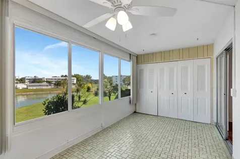 267 Wellington J West Palm Beach FL 33417