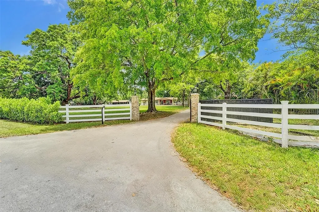 17490 SW 58th Street Southwest Ranches FL 33331