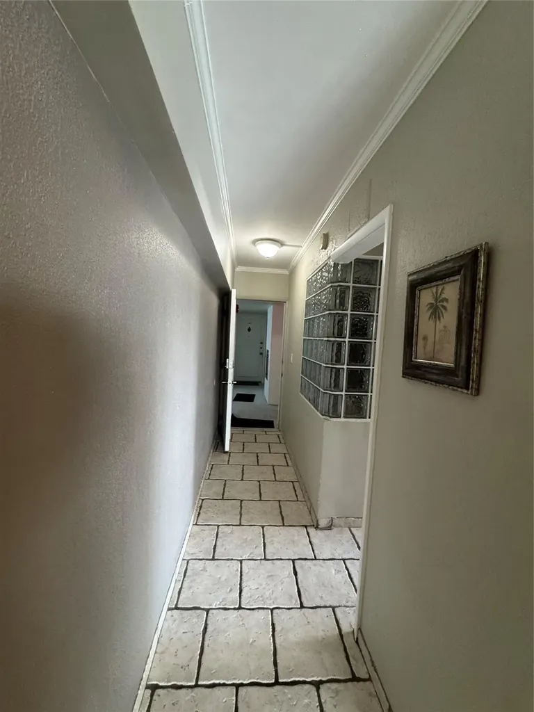95 N Birch Road Fort Lauderdale FL 33304