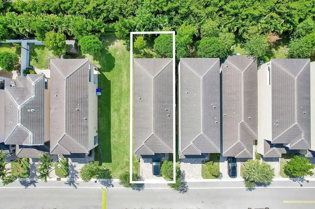 453 NW 36th Avenue Pompano Beach FL 33069