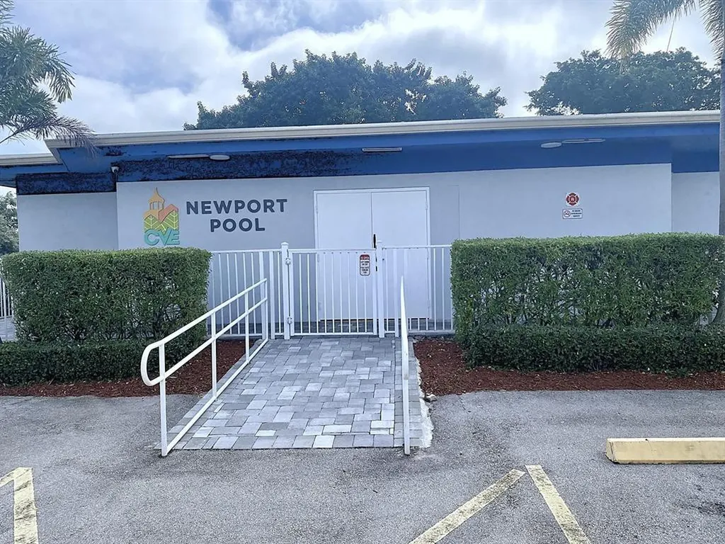 194 Newport L Deerfield Beach FL 33442
