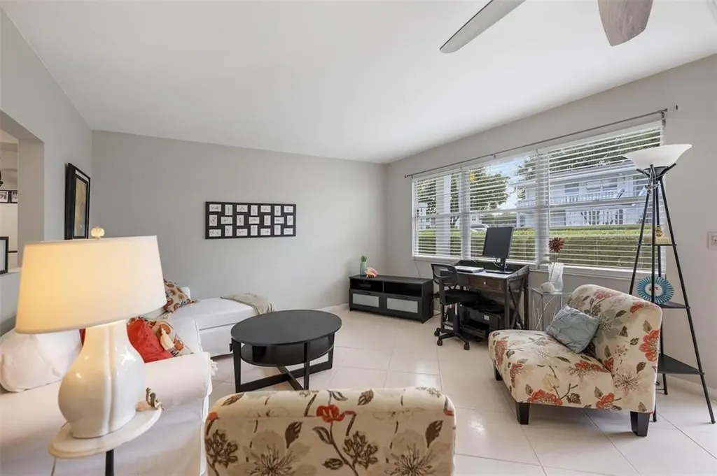 194 Newport L Deerfield Beach FL 33442